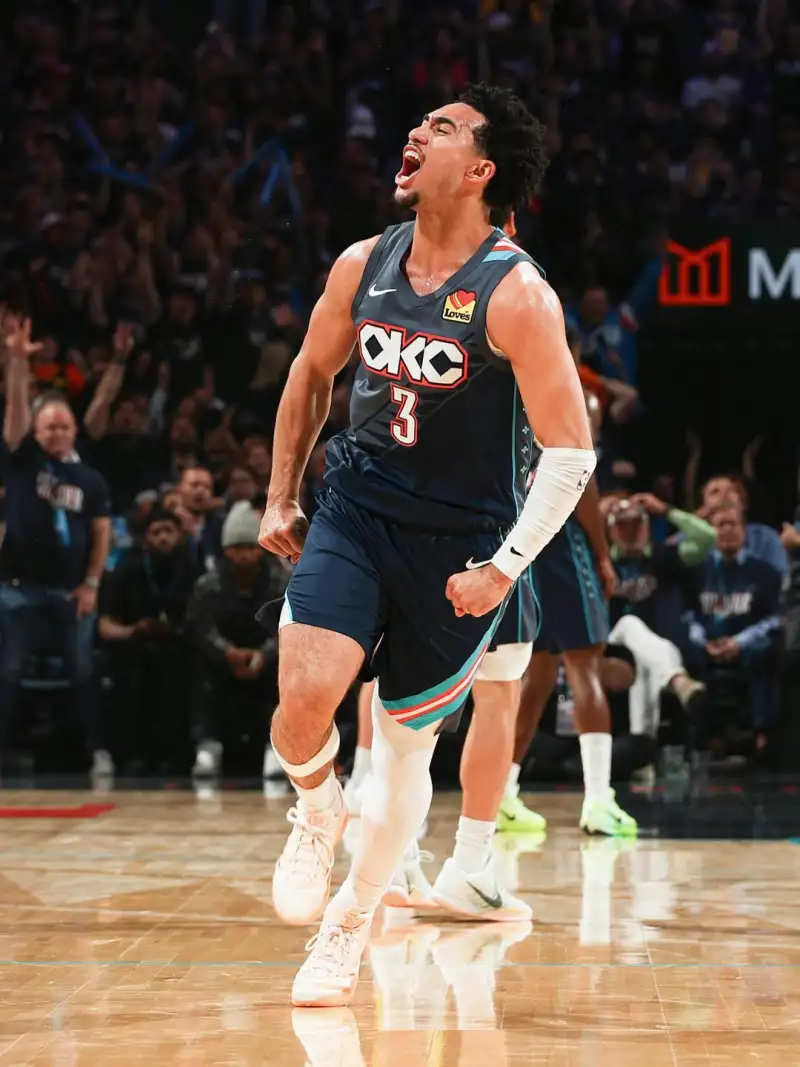 NBA直播-再度证明自己！麦凯恩IG分享半决赛期间个人近照