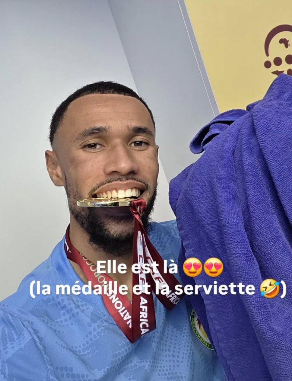 NBA直播-塞内加尔总理接见球队时打趣替补门将：你毛巾呢？